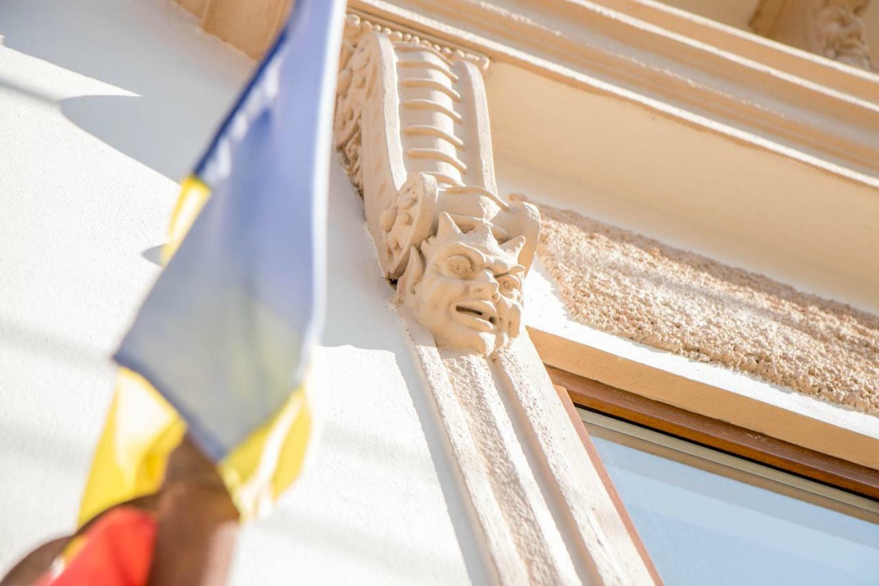 Antique Aparthotel Alba Iulia Exterior foto