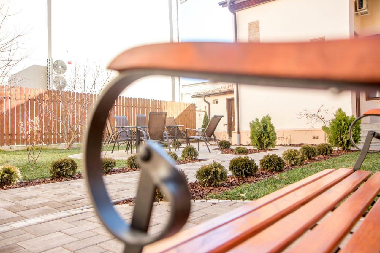 Antique Aparthotel Alba Iulia Exterior foto