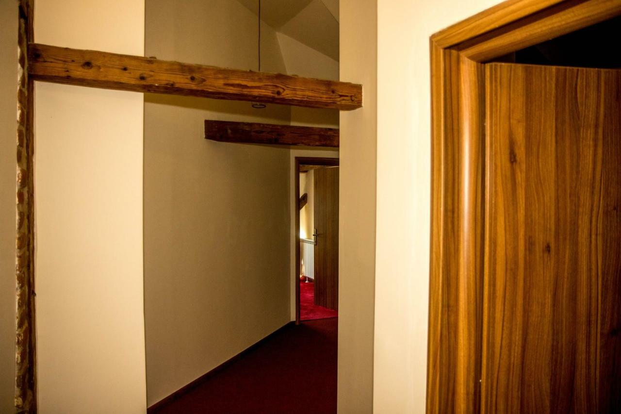 Antique Aparthotel Alba Iulia Exterior foto